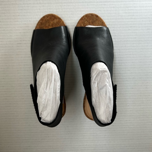 Clarks women shoes size 7.5 - Picture 3 of 4